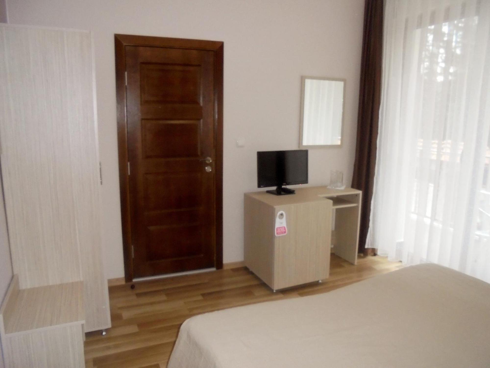 Ивелия Къща За Гости Dospat Habitación foto