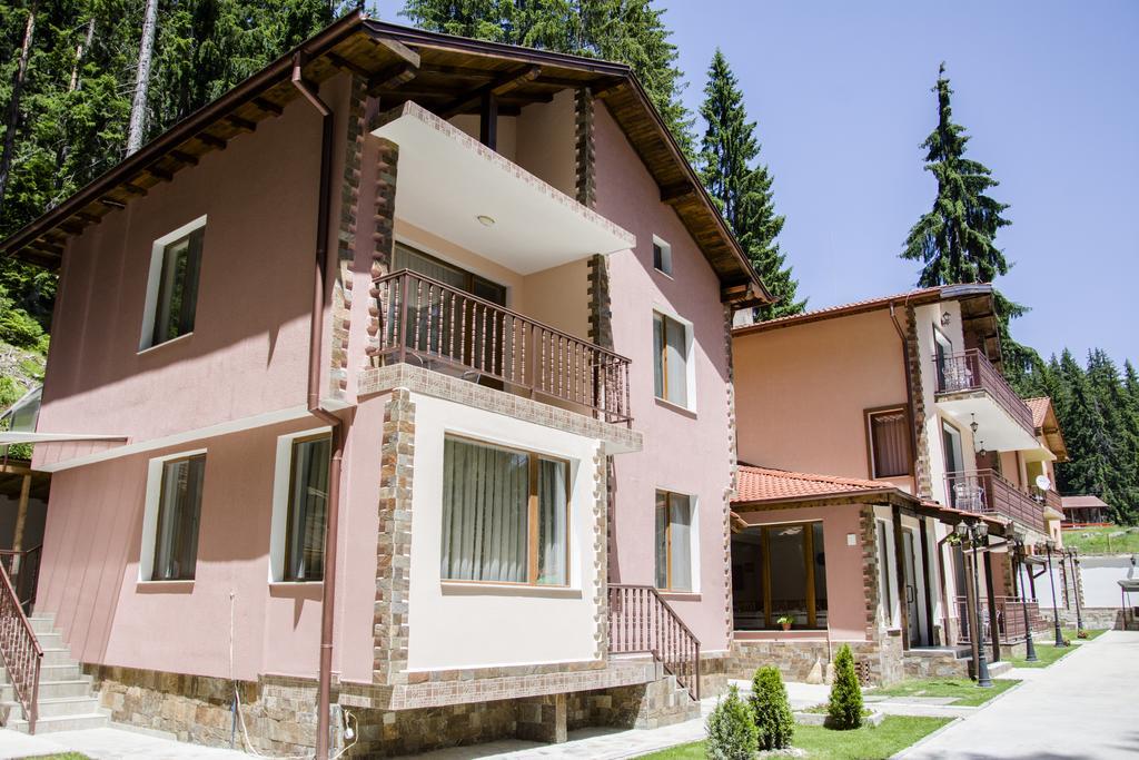 Ивелия Къща За Гости Dospat Exterior foto