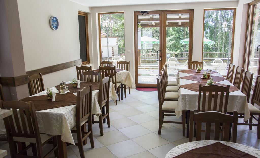 Ивелия Къща За Гости Dospat Exterior foto